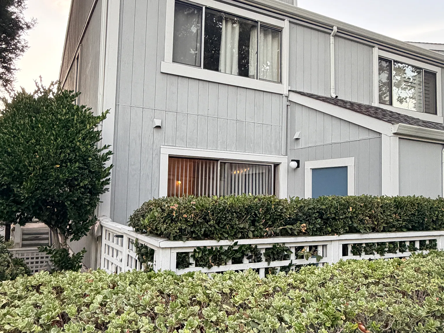 2 bed, 1211 sqft, $3,000 — Photo 2