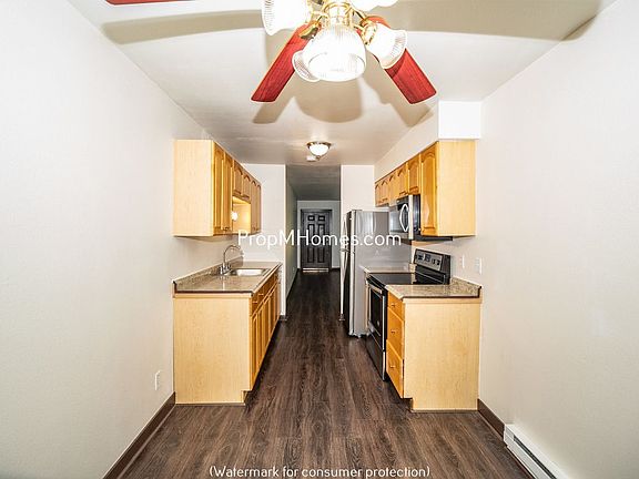 3rd image of 5008 SE Woodward St #0