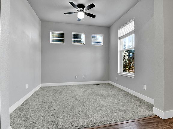 5th image of 473 Brailsford Ct