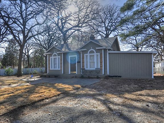 2nd image of 1621 Oak Knoll Dr