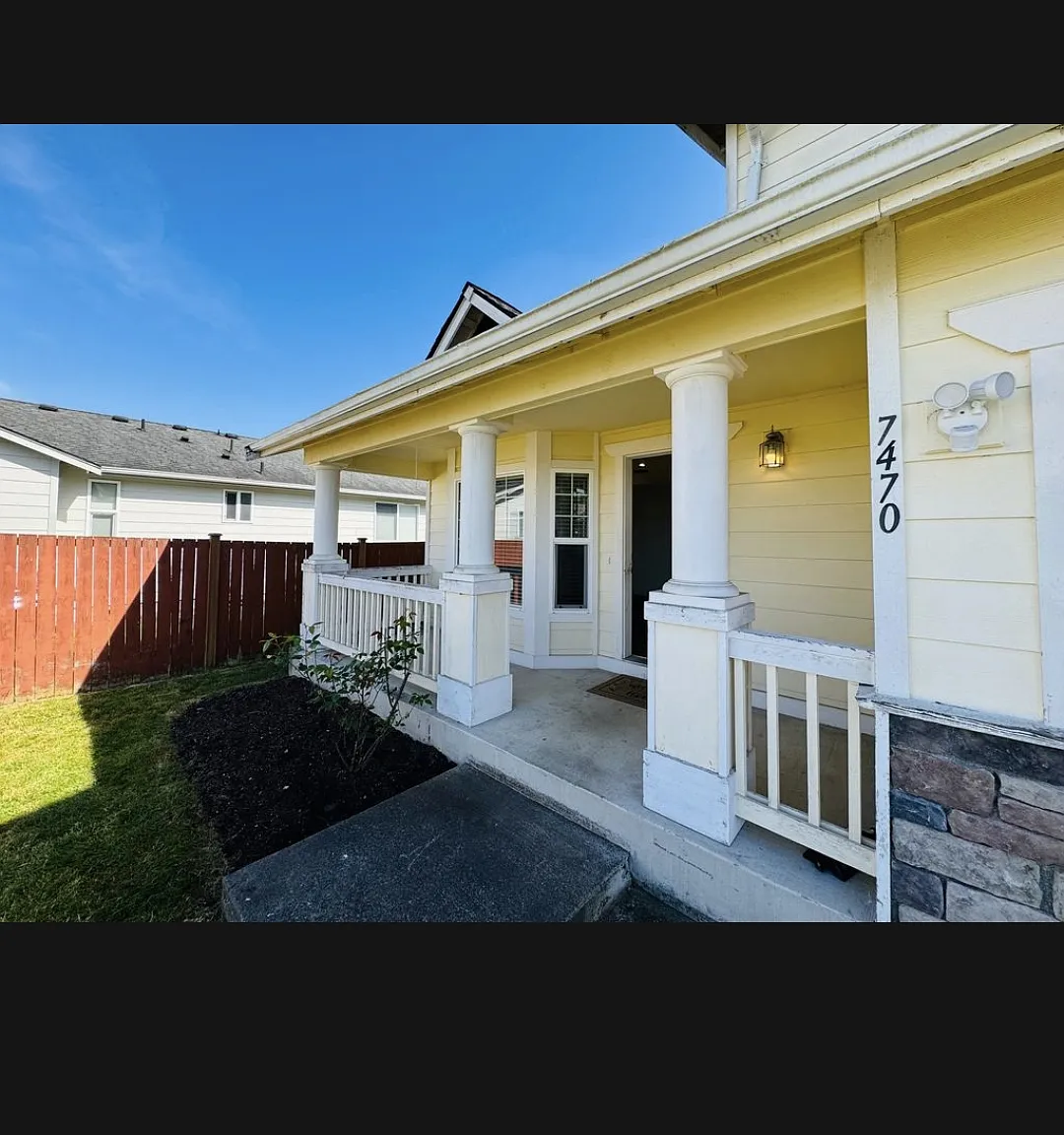 3 bed, 1533 sqft, $2,700 — Photo 2