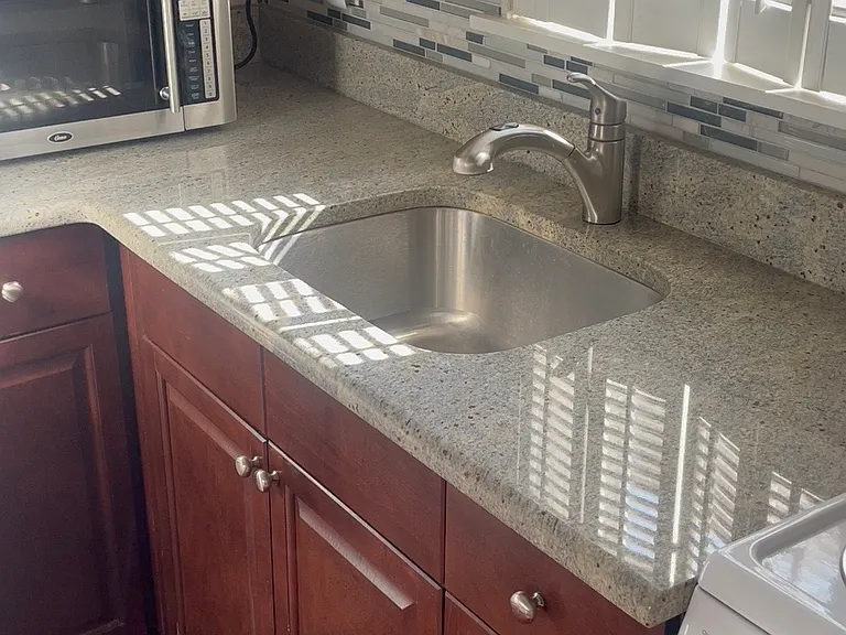118 Titan St — Photo 31
