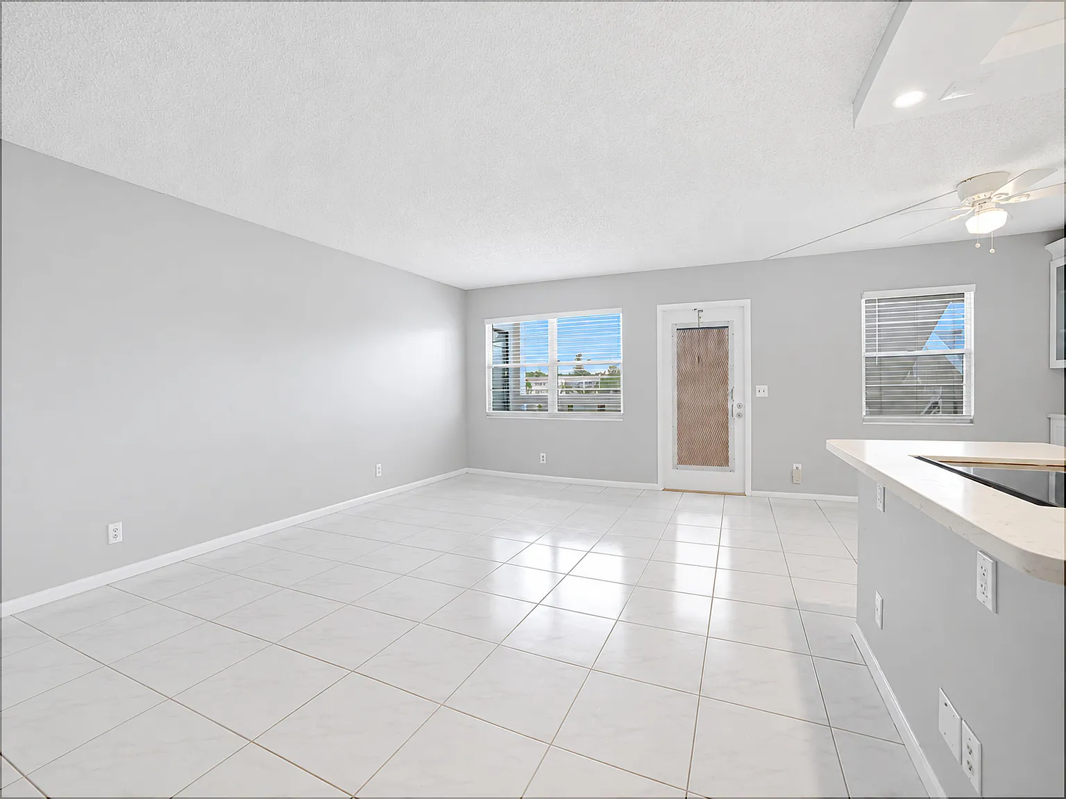 2 bed, 2.0 bath, 861 sqft, $1,700 — Photo 3