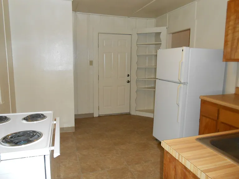 1034 State St — Photo 5