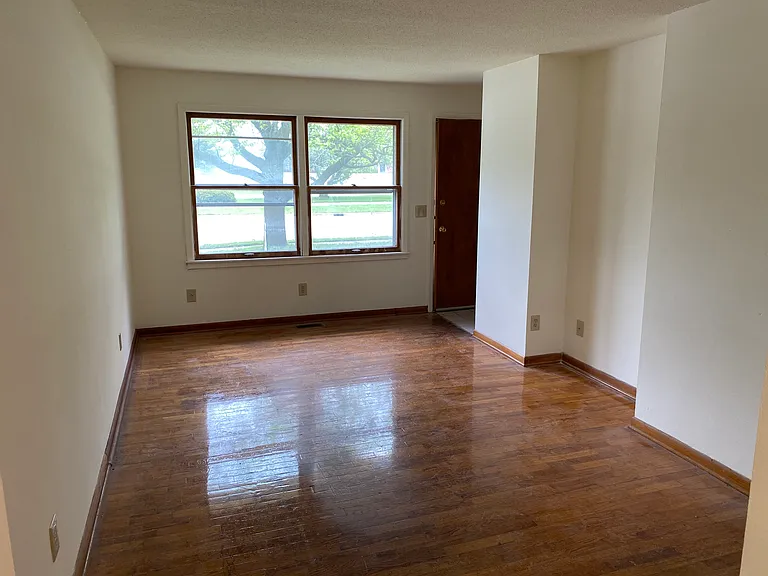 2213 Philo Rd — Photo 12