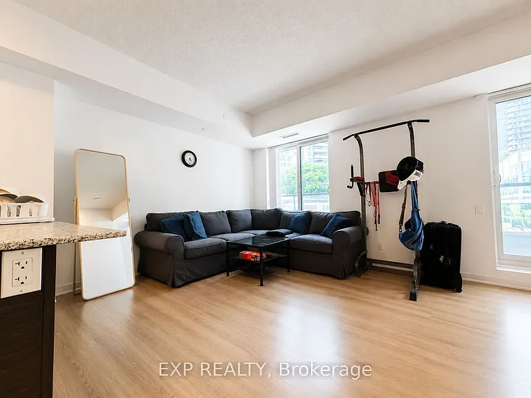 5162 Yonge St #Townhouse 10 — Photo 6