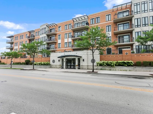 135 S York St Unit 214, Elmhurst, IL 60126