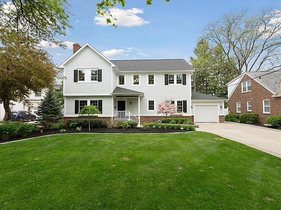 4th image of 1300 Iroquois Pl