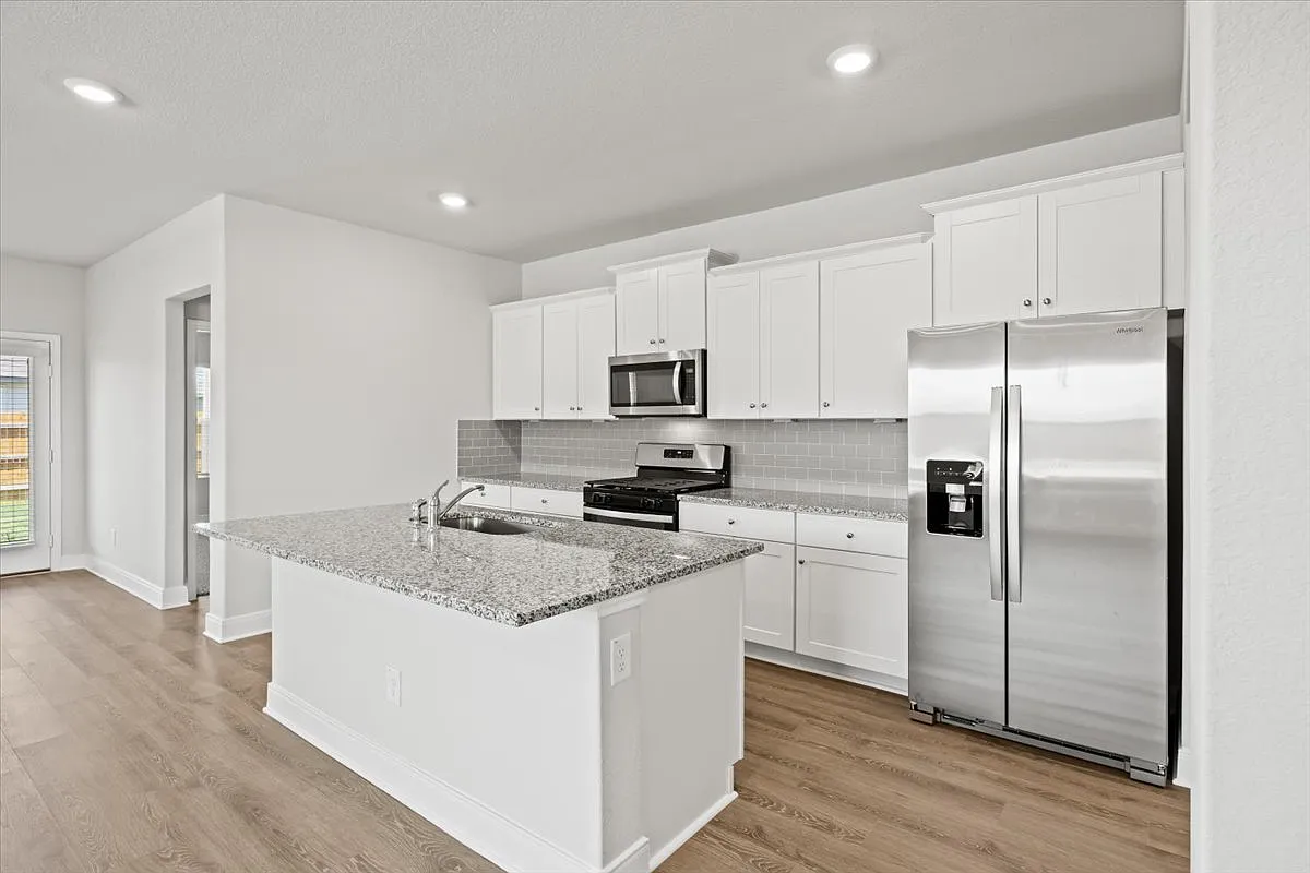 3 bed, 1595 sqft, $1,850 — Photo 3