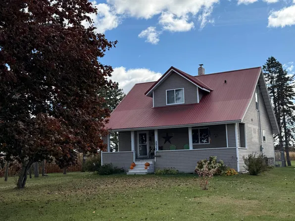 W2535 County Rd E, Cecil, WI 54111