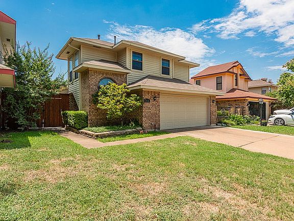 5th image of 3824 Clover Hill Ln