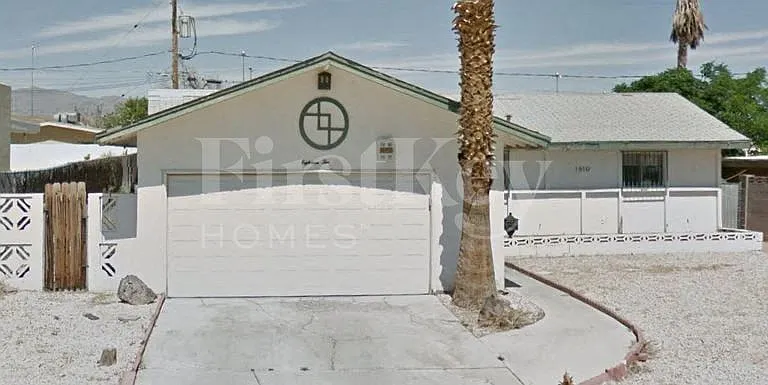 1810 Renada Cir — Photo 1
