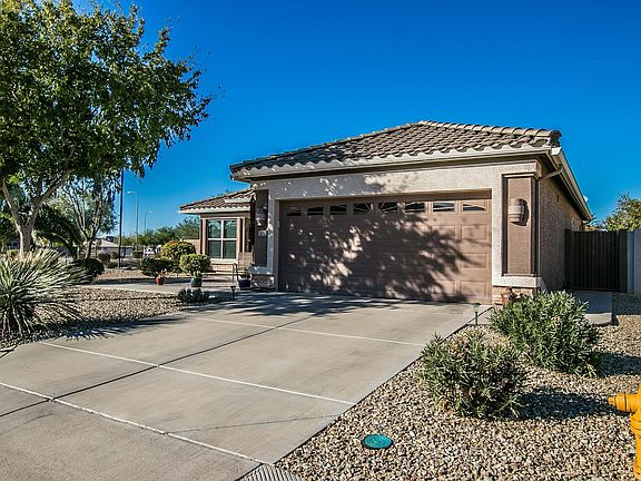 3rd image of 3020 E Gleneagle Dr