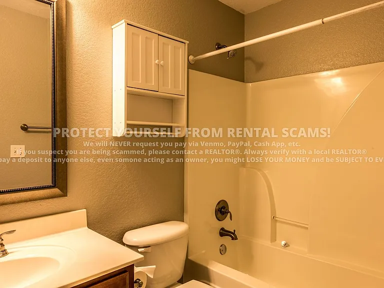 1137 S Holland Dr — Photo 8