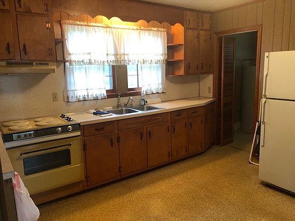 4th image of 200 Parkway Dr