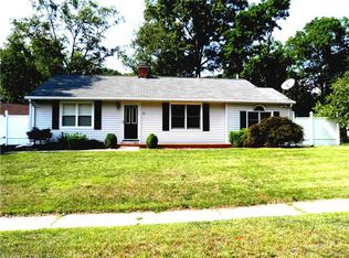 58 Kondracki Ln, Wallingford, CT 06492