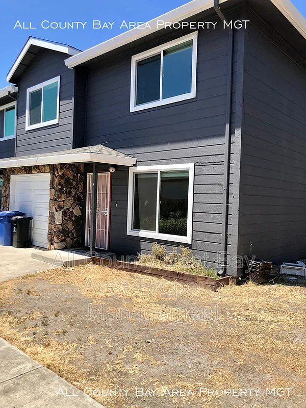 2 bed, 1008 sqft, $2,745 — Photo 3