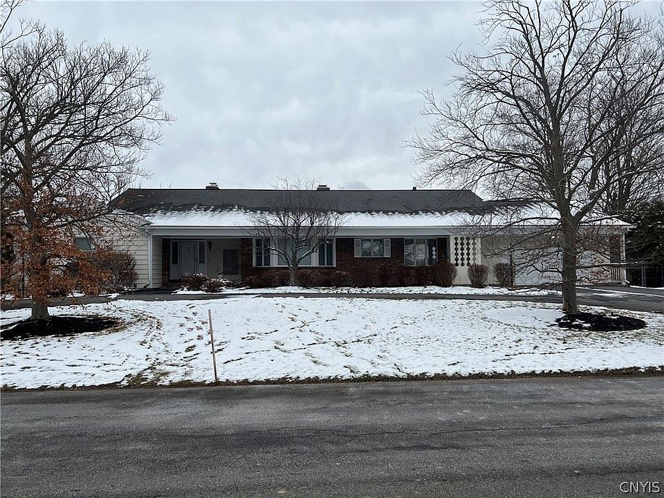 1st image of 108 Litchfield Dr