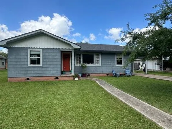 802 6th St, Gueydan, LA 70542