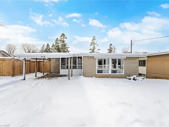 128 Hillcrest Dr, Whitby, ON L1N 3C2