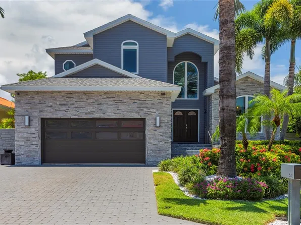 648 Santa Maria Dr, Tierra Verde, FL 33715