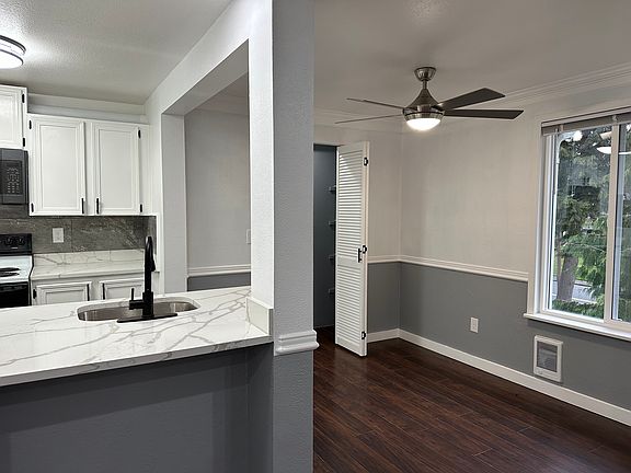 Open living space with kitchen/ dining and living area!