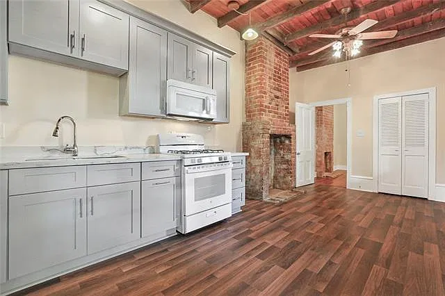 708 Louisa St #E — Photo 5