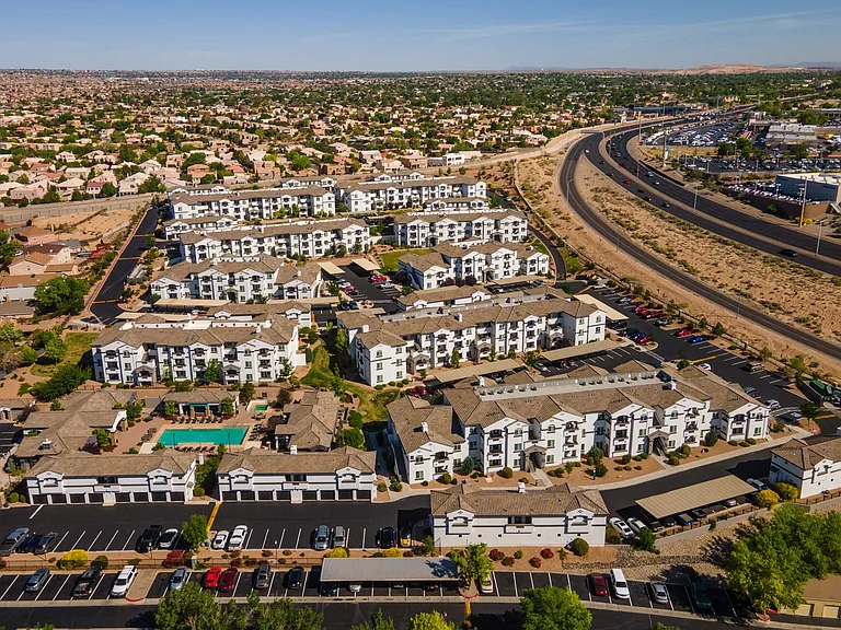 SkyStone Apartments — Photo 5