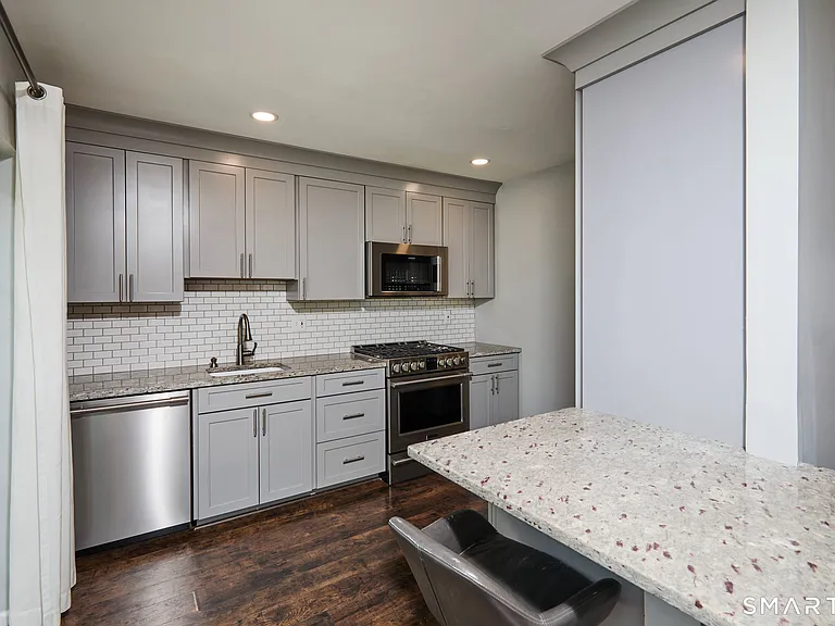 14 South St #49 — Photo 12