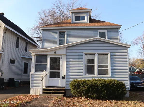 215 Clayton Road, Schenectady, NY 12304