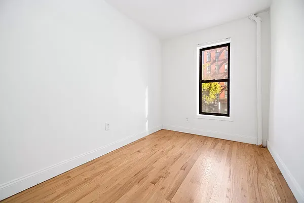 Rented by Metropolitan Property Group | media 12