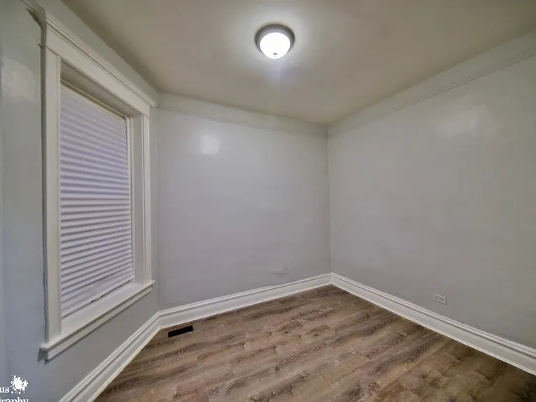 6344 S Eberhart Ave #1 — Photo 5