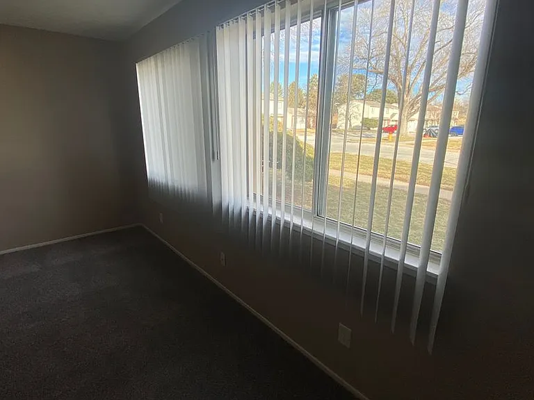 Southdale Square Apartments — Photo 36