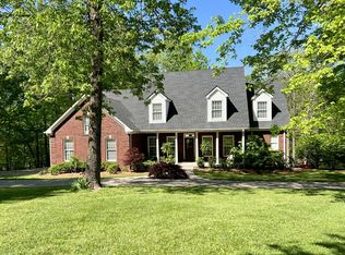 1020 Bee Tee Ln, Pleasant View, TN 37146