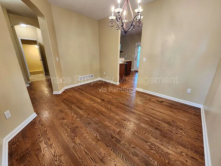 4731 Lucca Dr — Photo 3