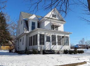 502 N Jackson St, Clinton, IL 61727
