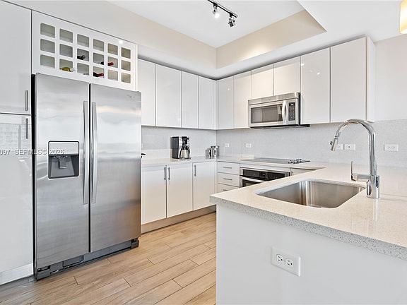 3rd image of 999 SW 1st Ave APT 2504