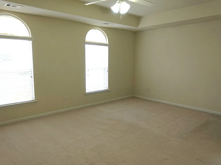 115 Roberts Hill Dr — Photo 13
