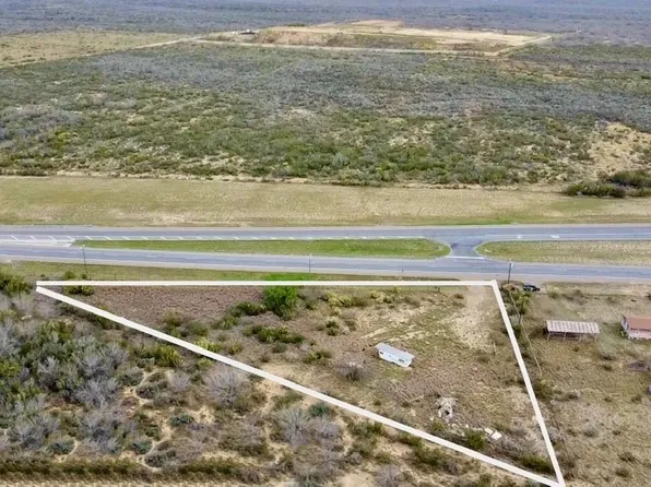 4167 Las Canteras Ln, San Ygnacio, TX 78067