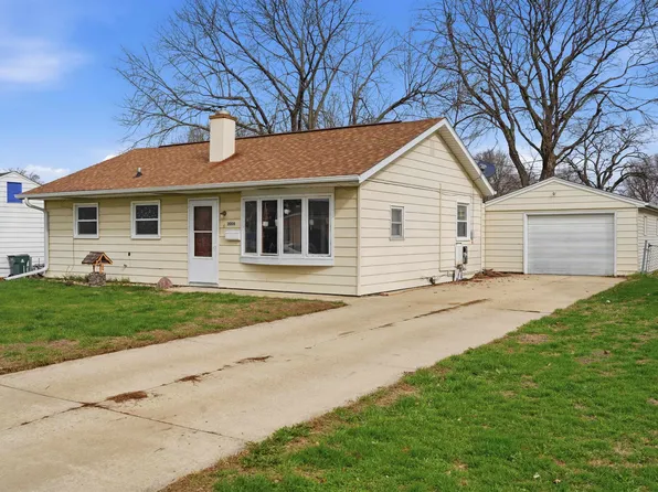 2008 E 6th St, Sterling, IL 61081