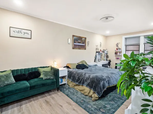 821 Bergen Avenue image 16 of 20