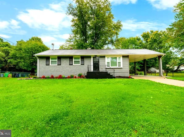 902 Sitka Ln, Capitol Heights, MD 20743