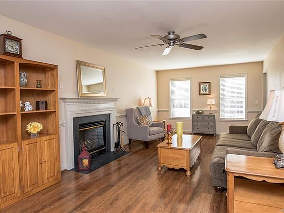 3rd image of 9209 Meltonberry Ct