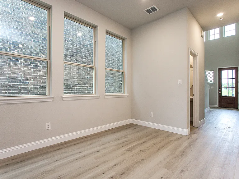 7504 Palisades Dr — Photo 12