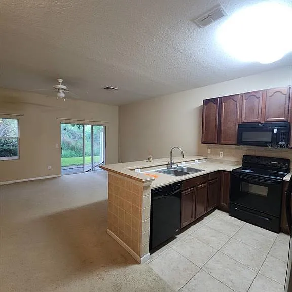 16436 Cedar Crest Dr — Photo 12