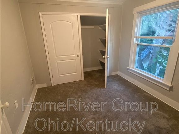 5th image of 112 E Parkwood Dr