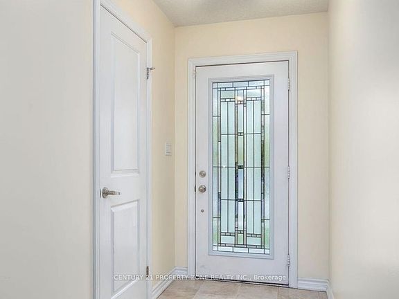 5th image of 190 Summit Ridge Dr