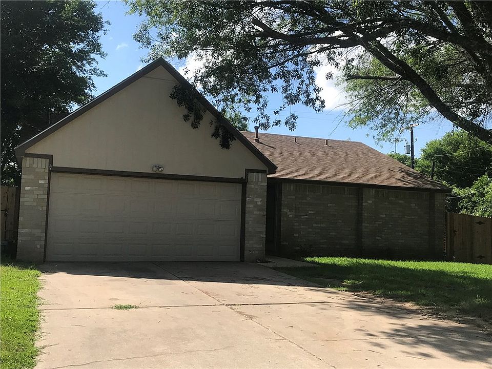 1st image of 804 Sylvia Ln