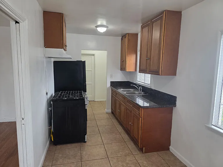 6660 E Olympic Blvd #6660 — Photo 3