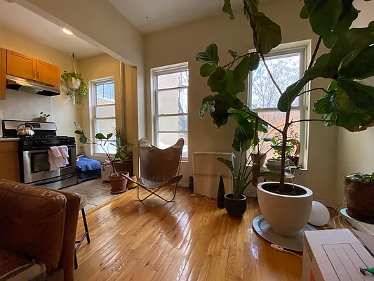 Rented by Nooklyn NYC LLC | media 36